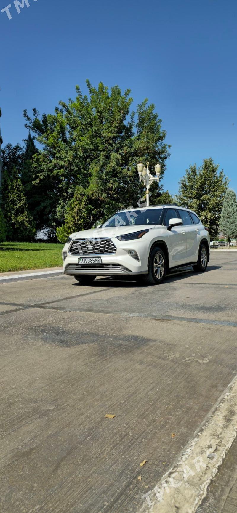 Toyota Highlander 2022 - 540 000 TMT - Мары - img 3