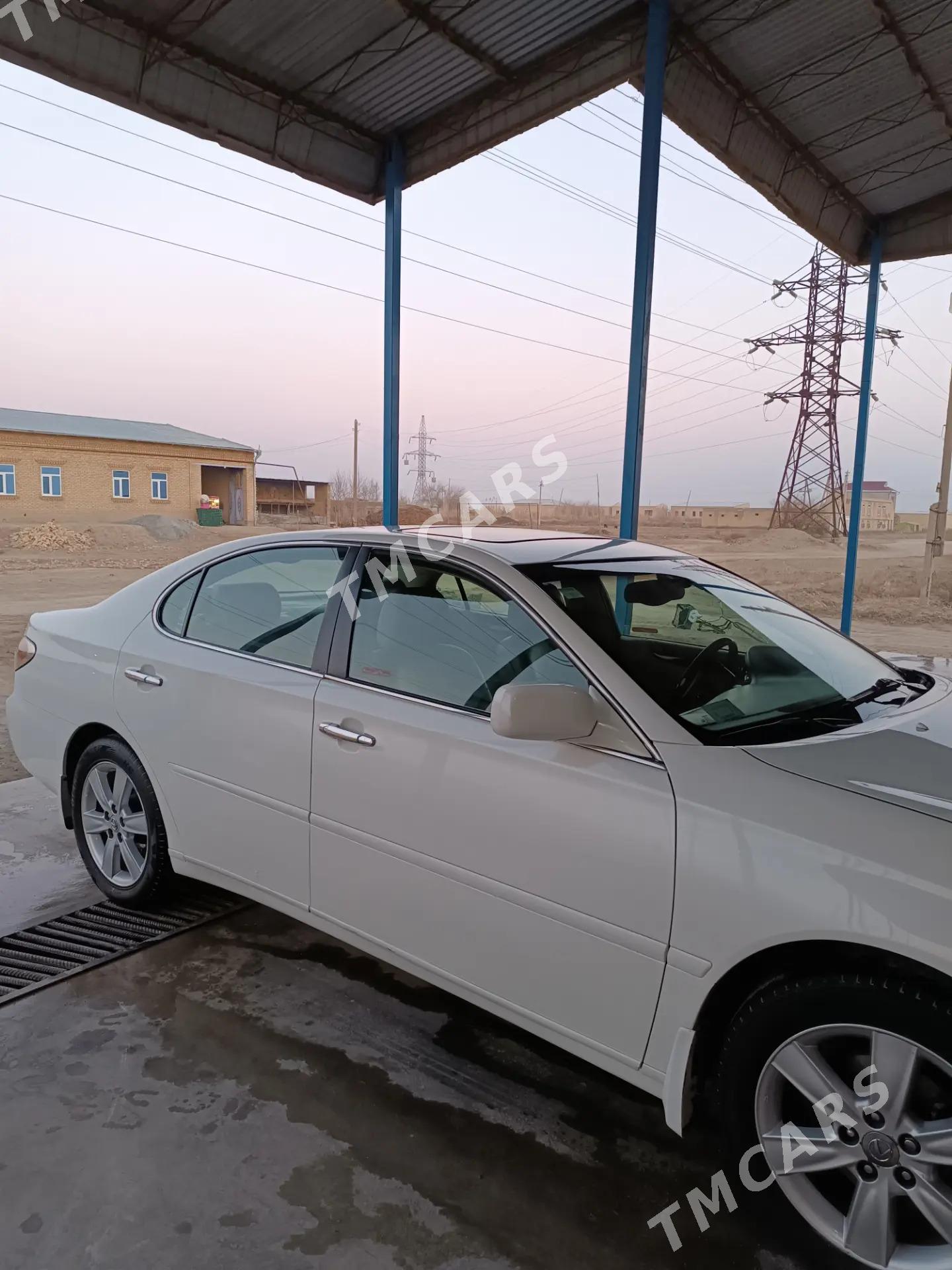 Lexus ES 300 2002 - 188 000 TMT - Чарджоу - img 3