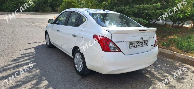 Nissan Versa 2014 - 122 000 TMT - Ашхабад - img 4