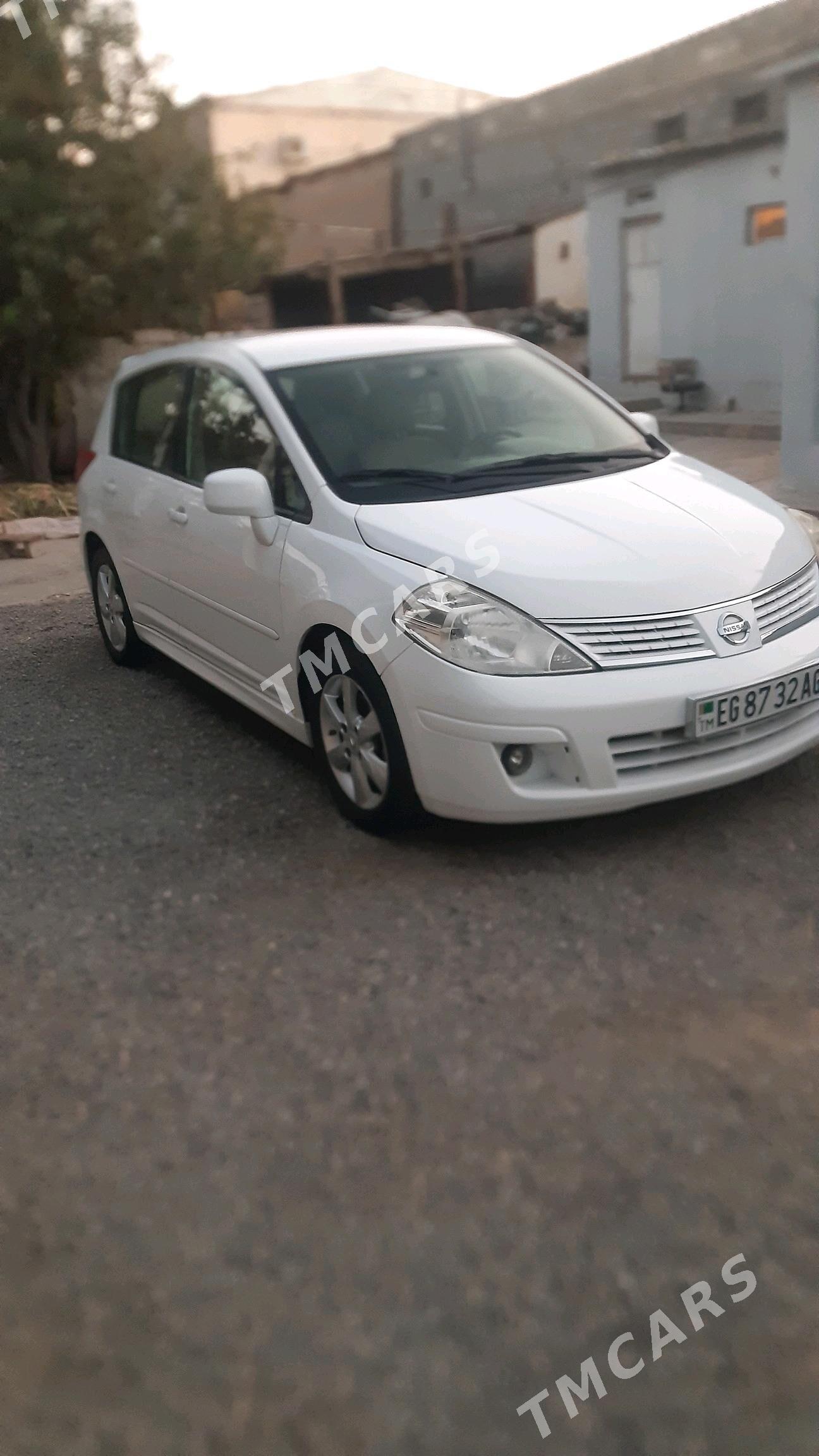 Nissan Versa 2009 - 132 000 TMT - Ашхабад - img 3