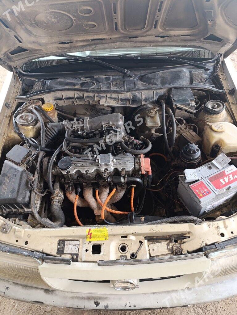 Opel Vectra 1990 - 39 000 TMT - Мары - img 2