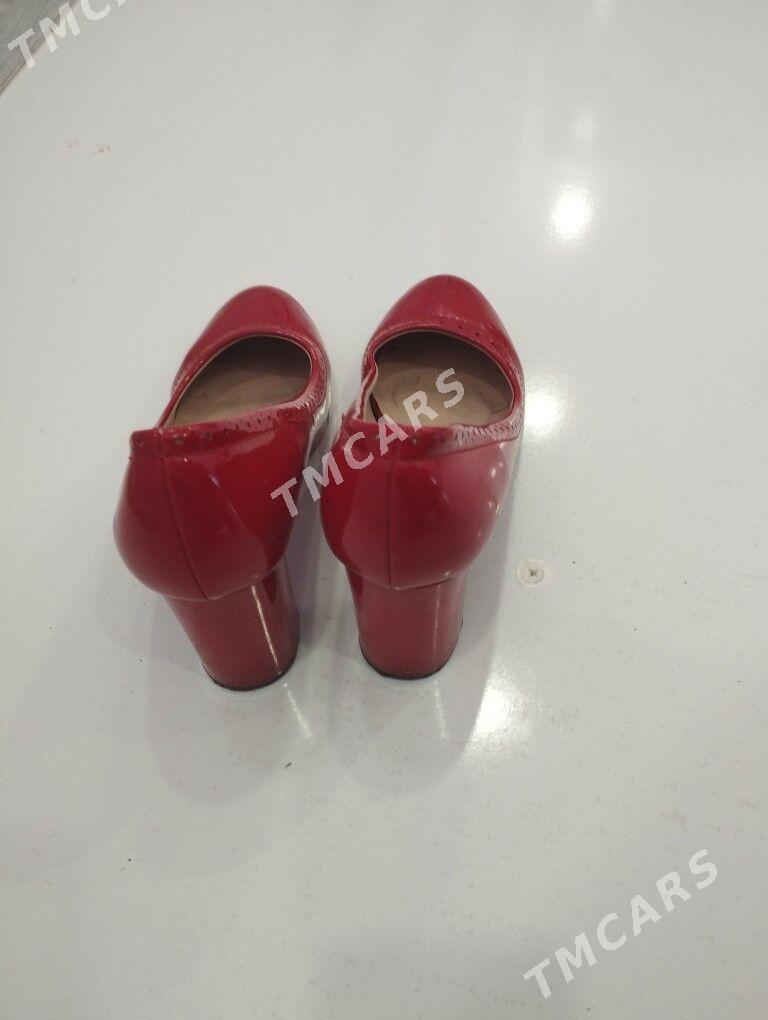 köwüş 35razmer - Теджен - img 2