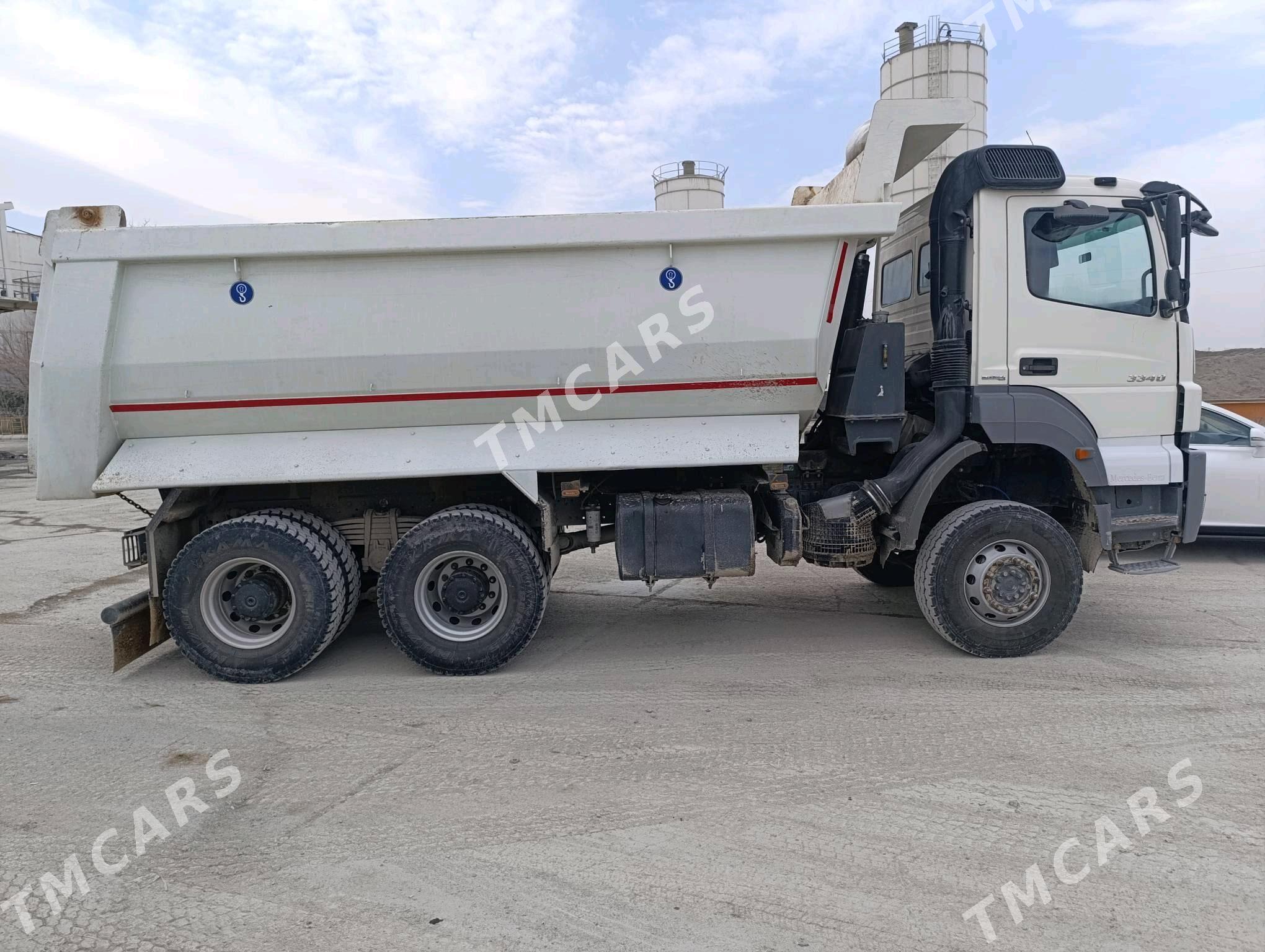 Mercedes-Benz ACTROS 3331 2013 - 725 000 TMT - Gökdepe - img 4