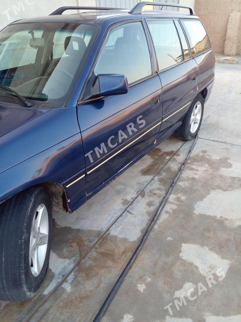 Opel Astra 1994 - 32 000 TMT - Şabat etr. - img 5