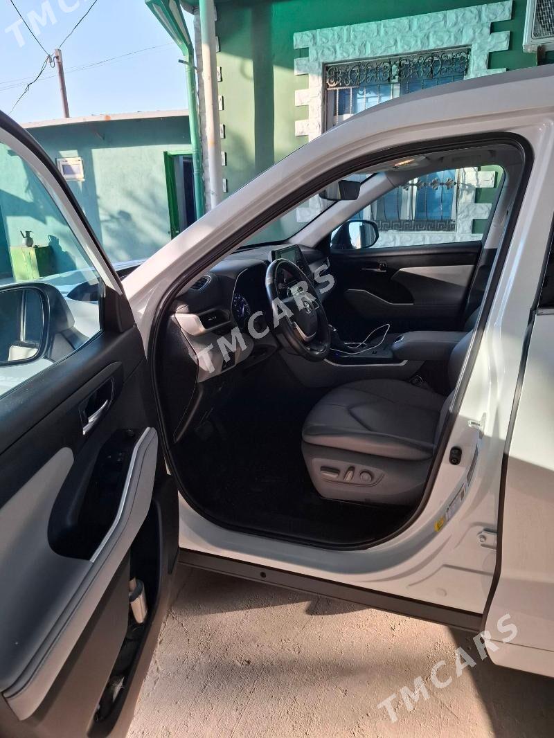 Toyota Highlander 2022 - 490 000 TMT - Кака - img 9