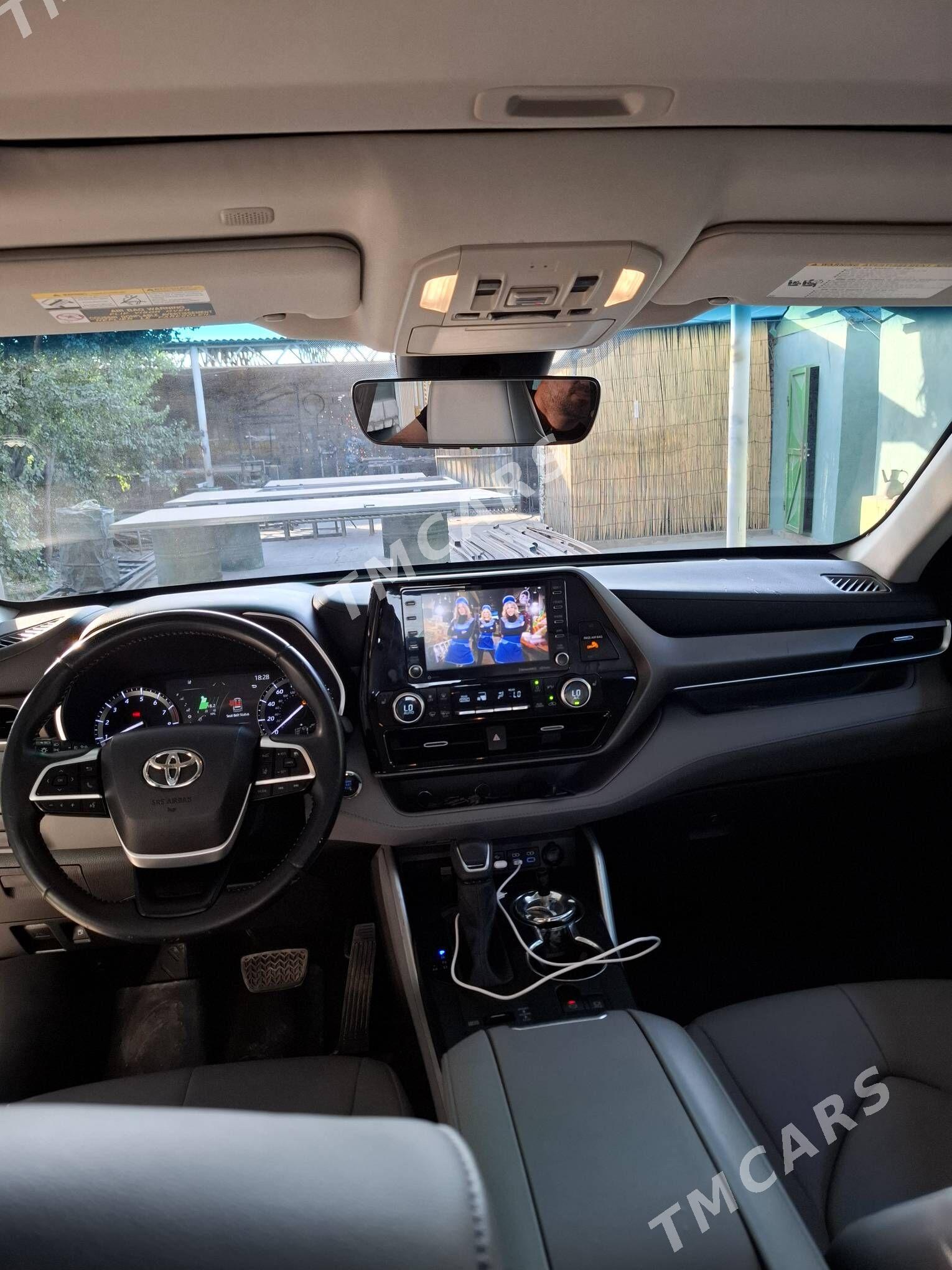 Toyota Highlander 2022 - 490 000 TMT - Кака - img 6
