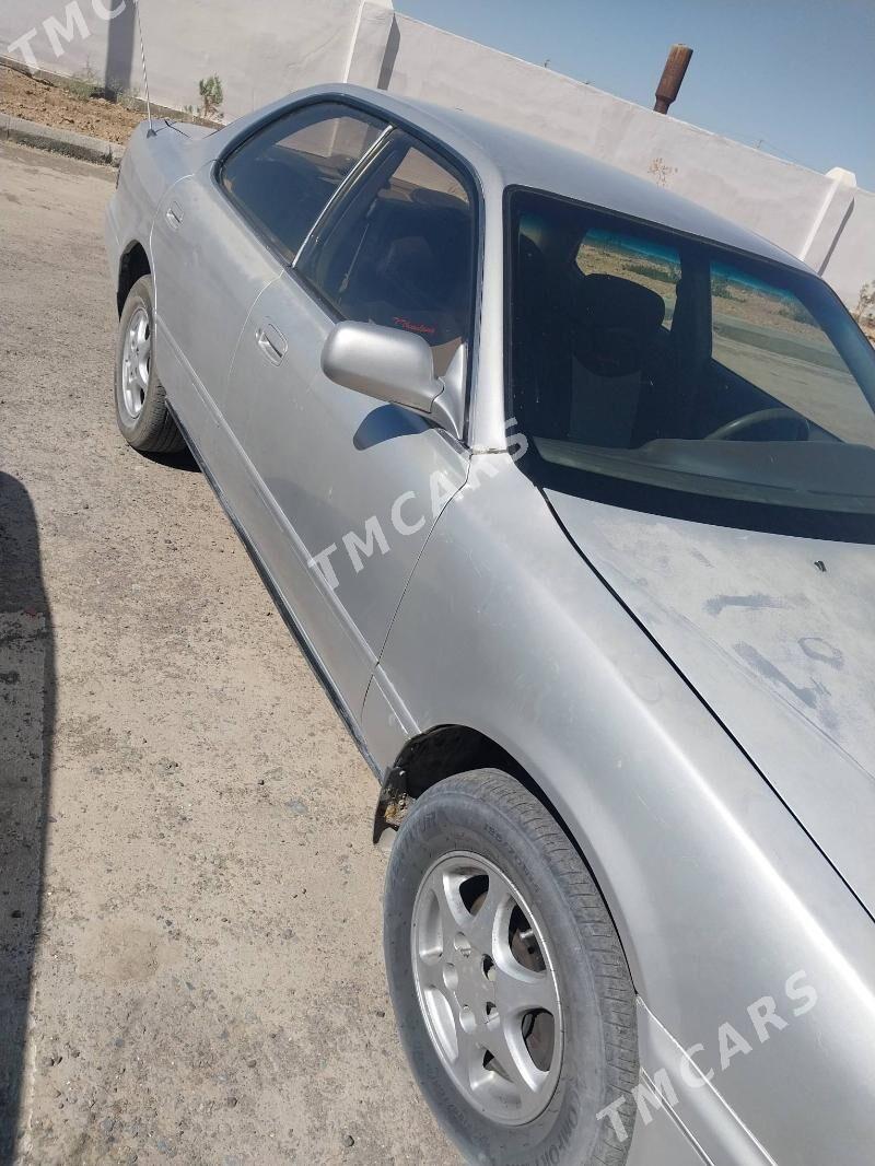 Toyota Camry 1994 - 50 000 TMT - Darganata - img 5
