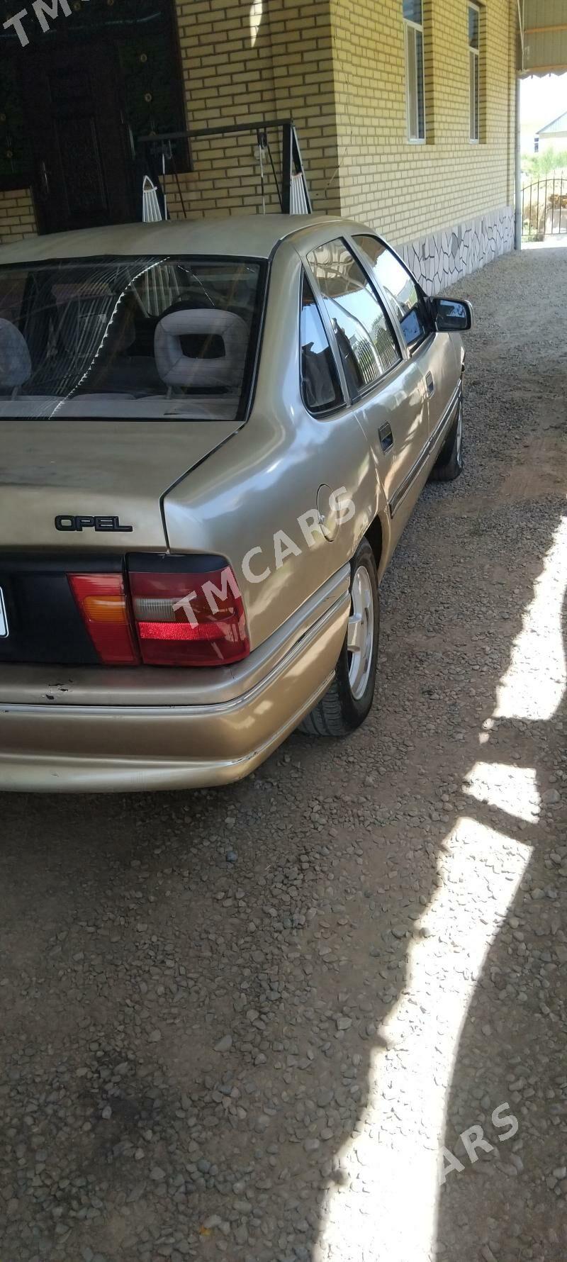 Opel Vectra 1991 - 40 000 TMT - Мары - img 3