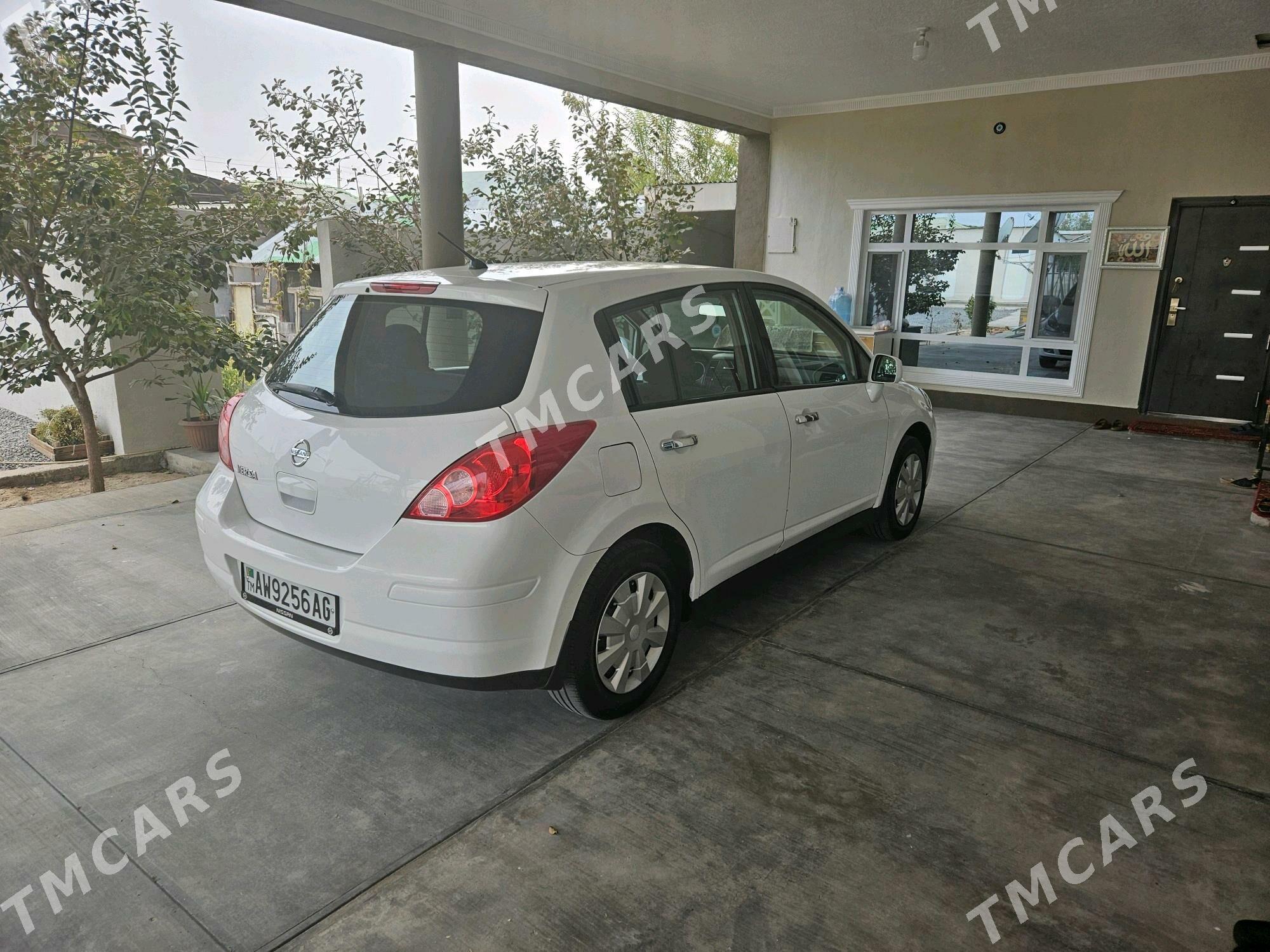 Nissan Versa 2010 - 129 000 TMT - Ашхабад - img 2