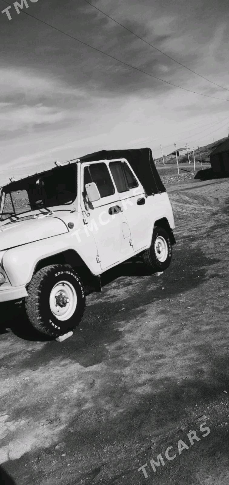 UAZ 469 2000 - 45 000 TMT - Бахарден - img 6
