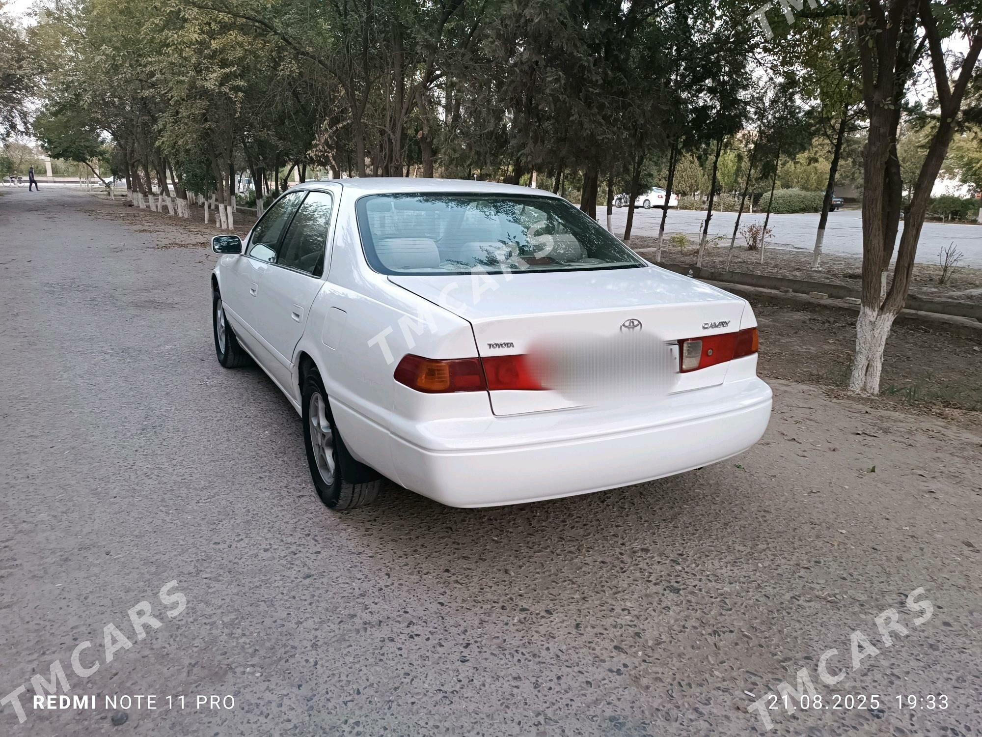 Toyota Camry 2000 - 109 000 TMT - Теджен - img 4