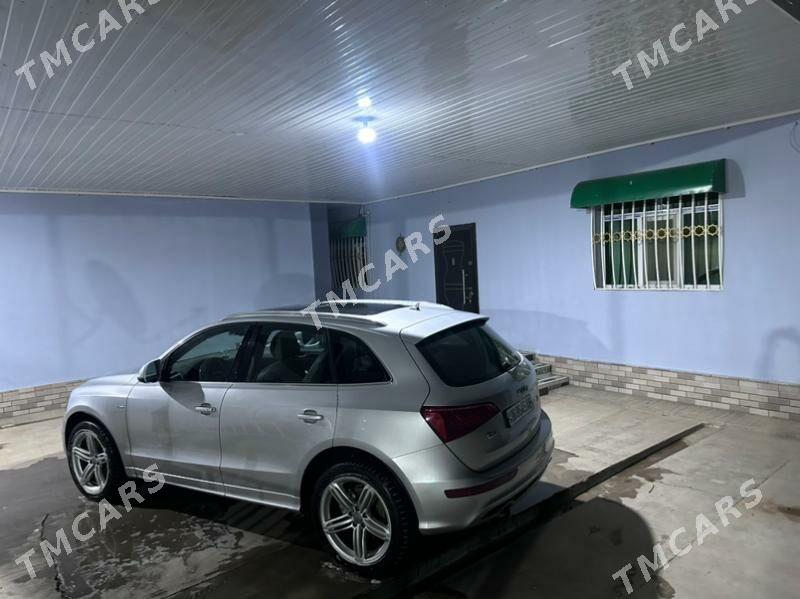 Audi Q5 2010 - 200 000 TMT - Sarahs - img 3