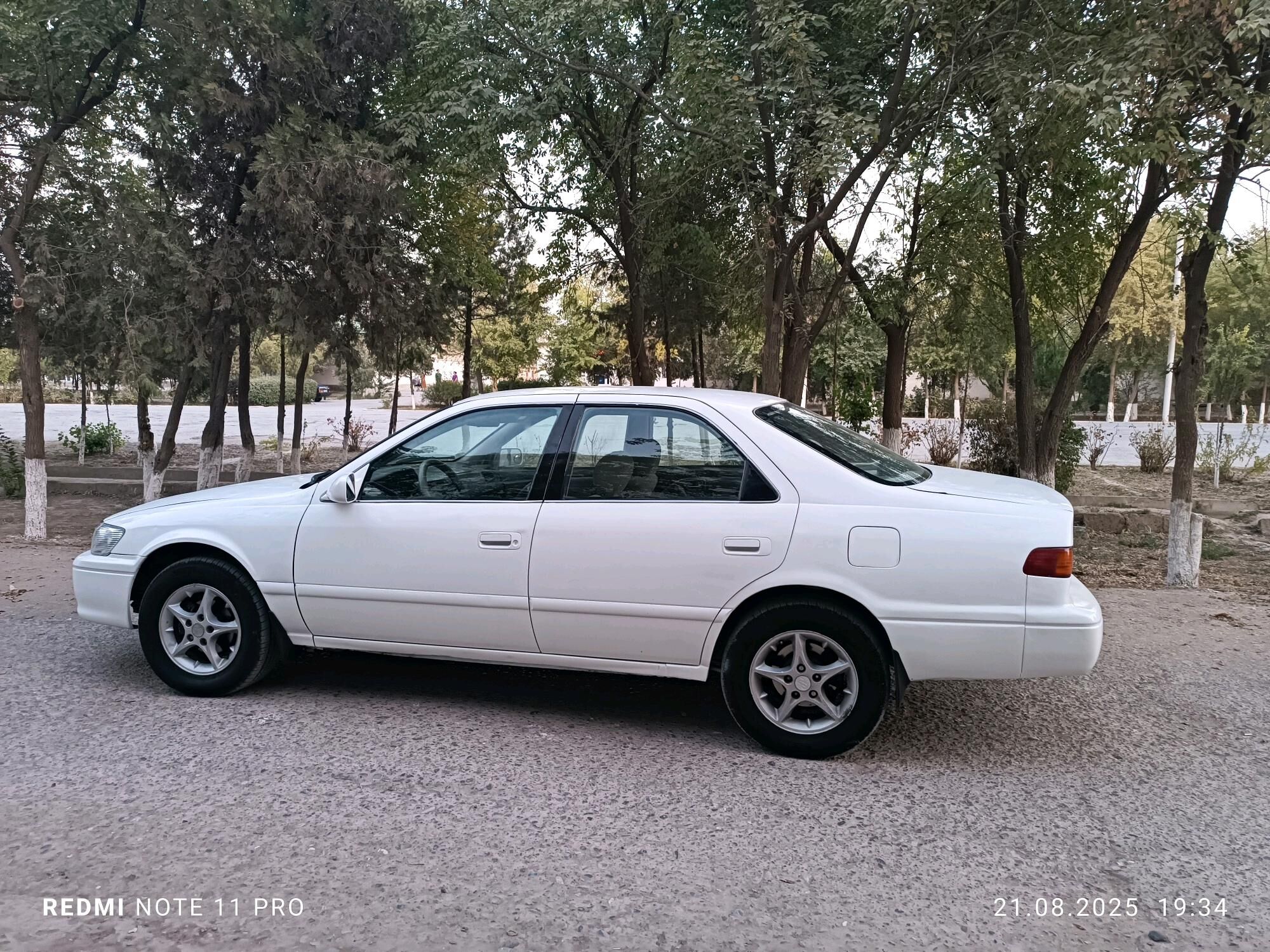 Toyota Camry 2000 - 109 000 TMT - Теджен - img 9