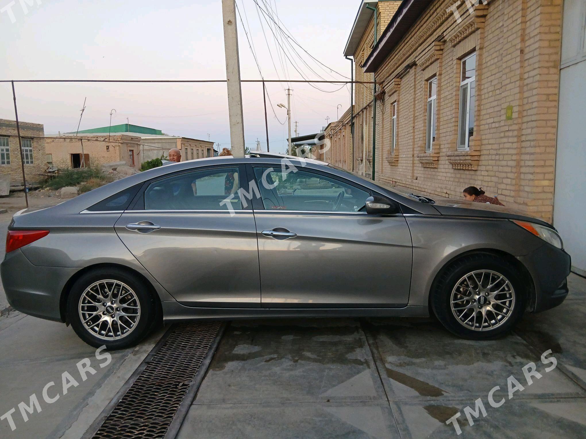 Hyundai Sonata 2012 - 170 000 TMT - Çärjew - img 5
