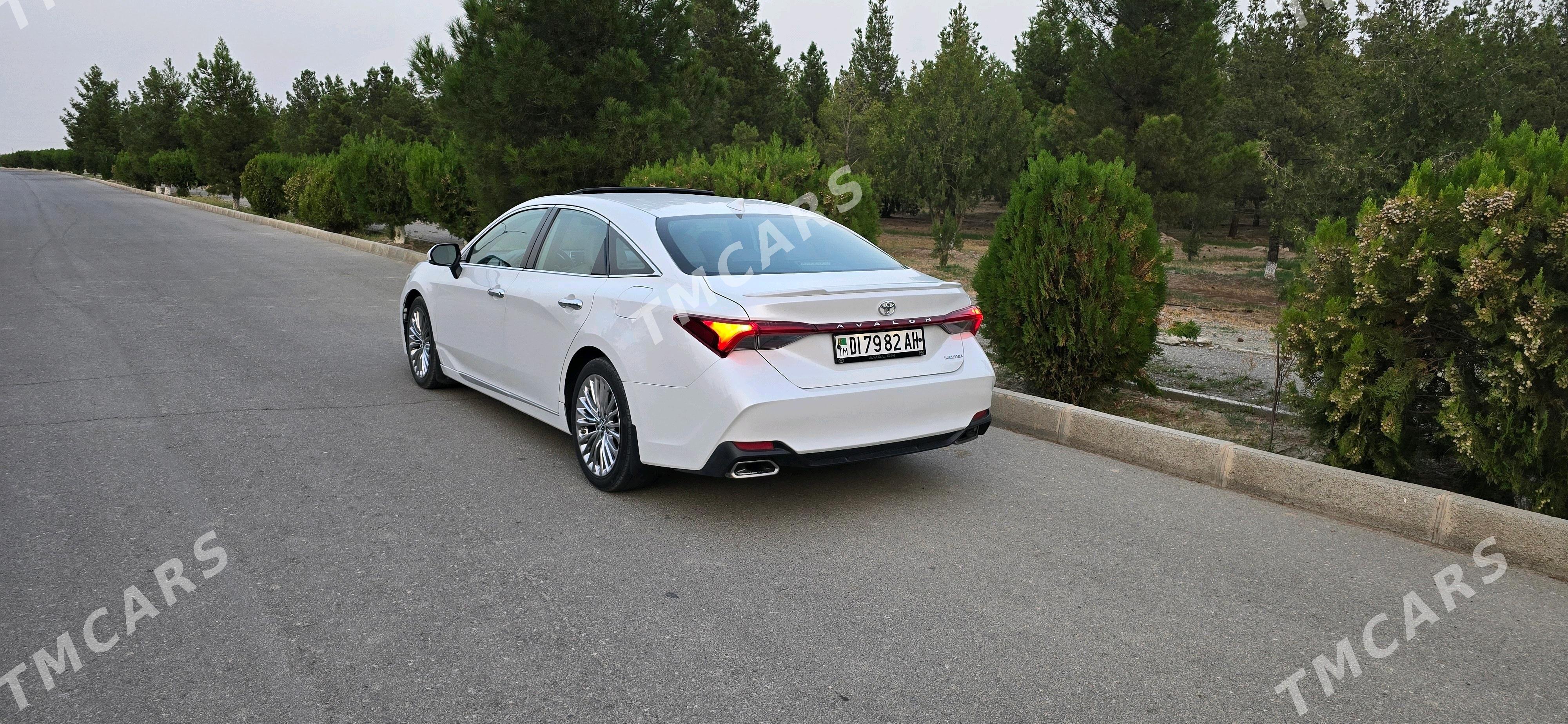 Toyota Avalon 2019 - 415 000 TMT - Бахарден - img 4