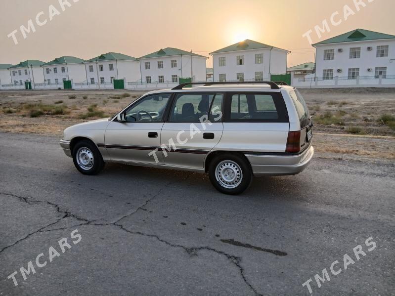 Opel Astra 1994 - 46 000 TMT - Бахарден - img 3