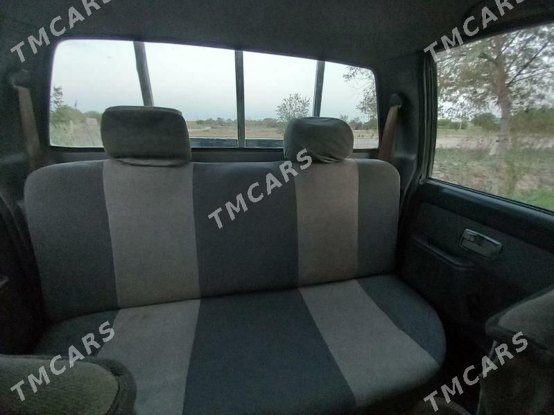 Toyota Hilux 2011 - 80 000 TMT - етр. Туркменбаши - img 6