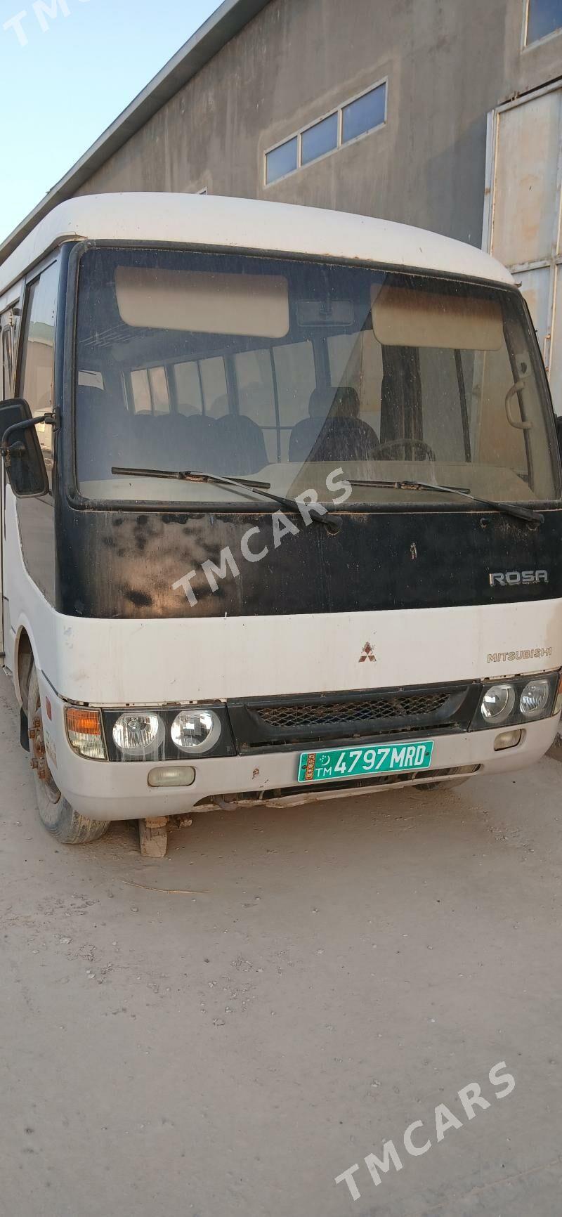 Mitsubishi Rosa 2006 - 280 000 TMT - Мары - img 3