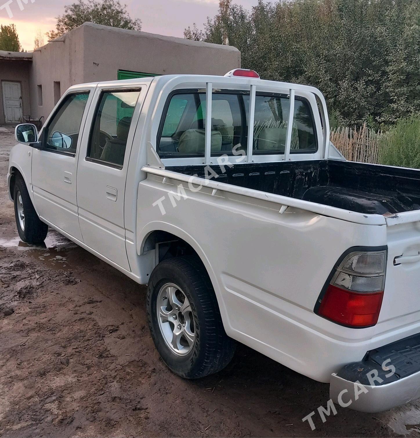 Toyota Hilux 2011 - 80 000 TMT - етр. Туркменбаши - img 7