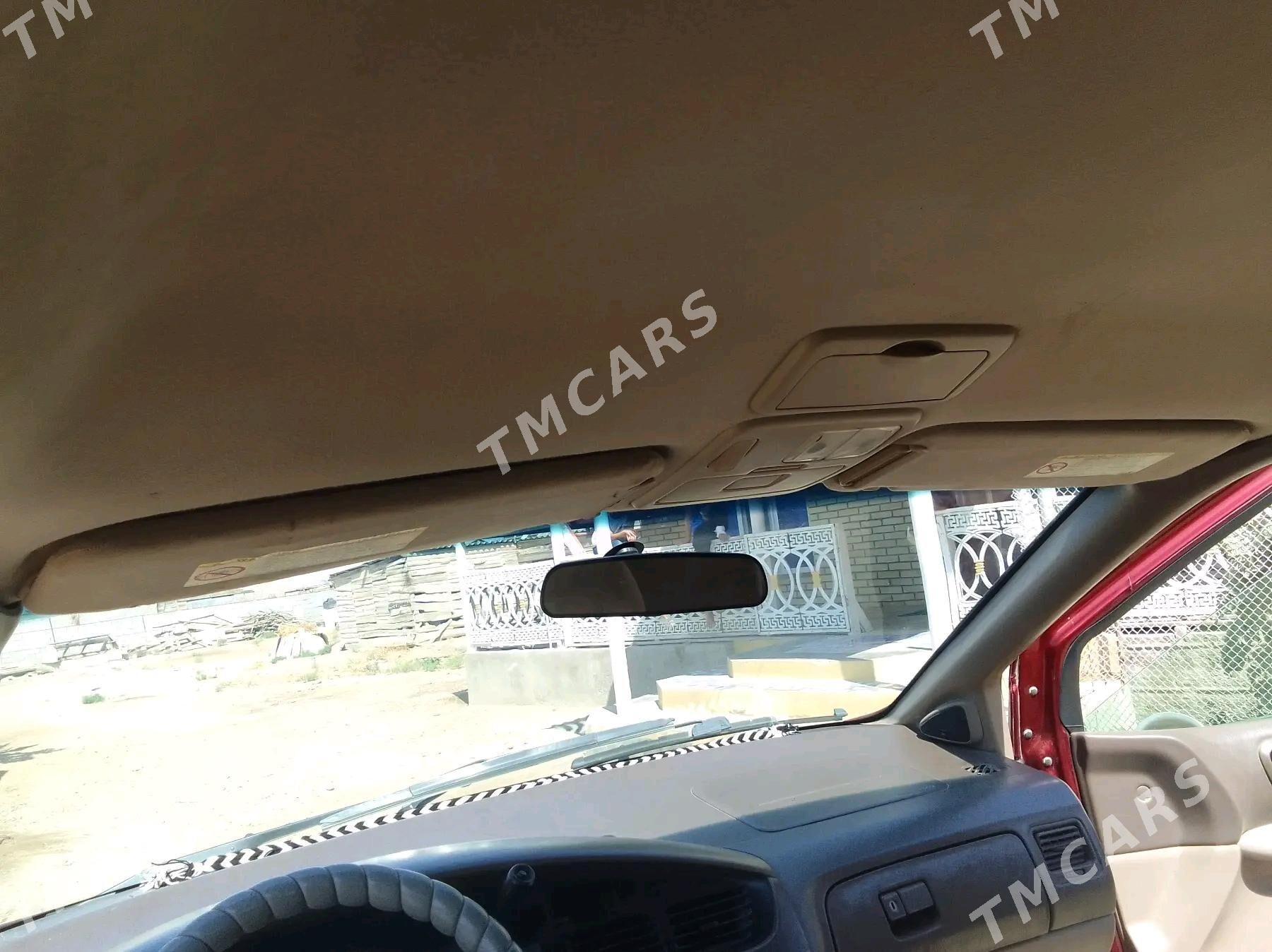 Toyota Sienna 2001 - 150 000 TMT - Esenguly - img 2