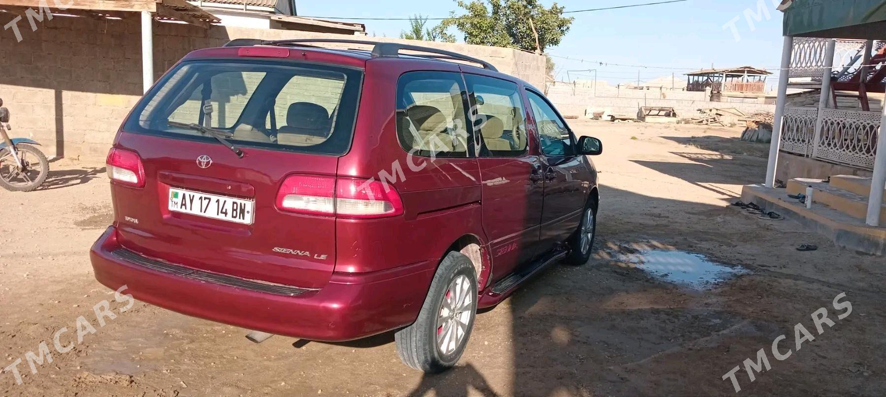Toyota Sienna 2001 - 150 000 TMT - Esenguly - img 3
