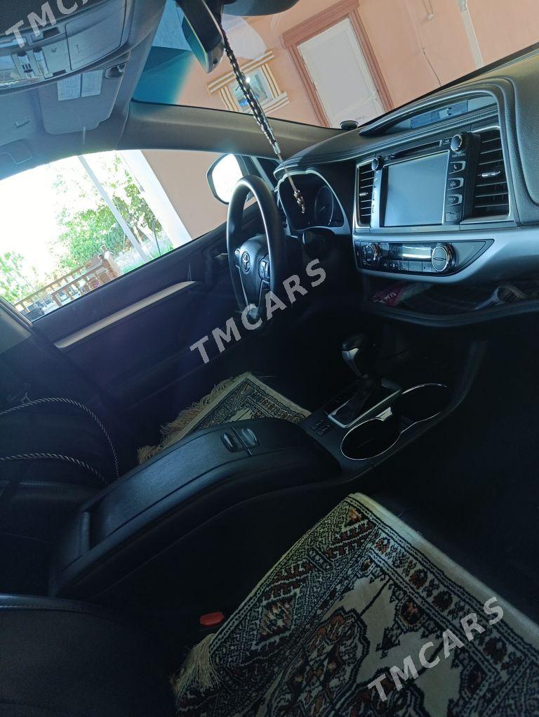 Toyota Highlander 2019 - 450 000 TMT - Ашхабад - img 3