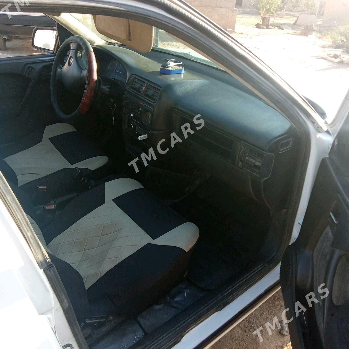 Opel Vectra 1990 - 30 000 TMT - Байрамали - img 10