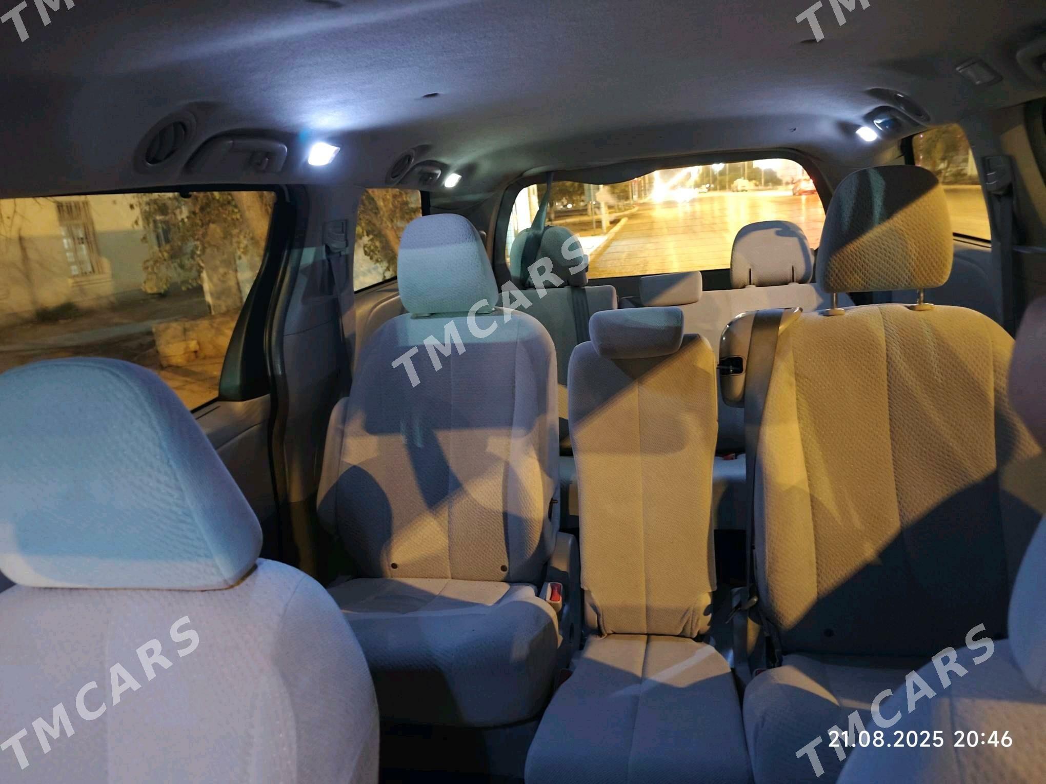 Toyota Sienna 2012 - 290 000 TMT - Balkanabat - img 6
