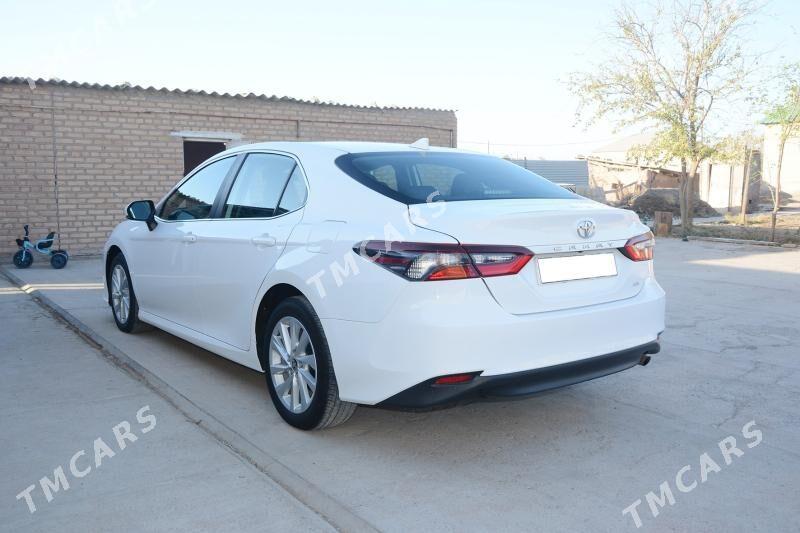 Toyota Camry 2023 - 328 000 TMT - Бабадайхан - img 4