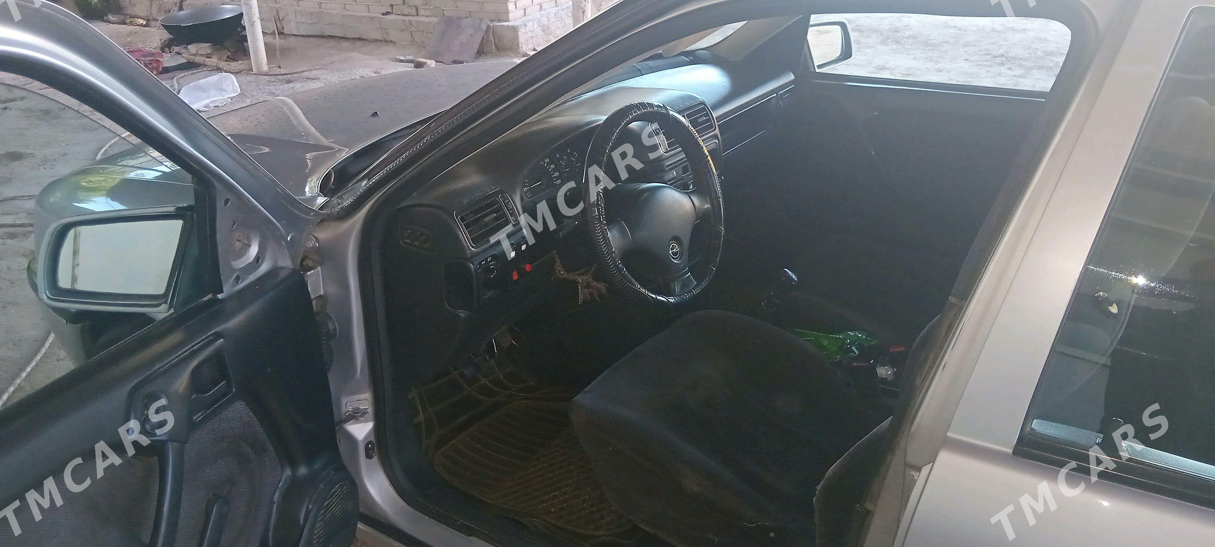 Opel Vectra 1989 - 38 000 TMT - Мургап - img 2