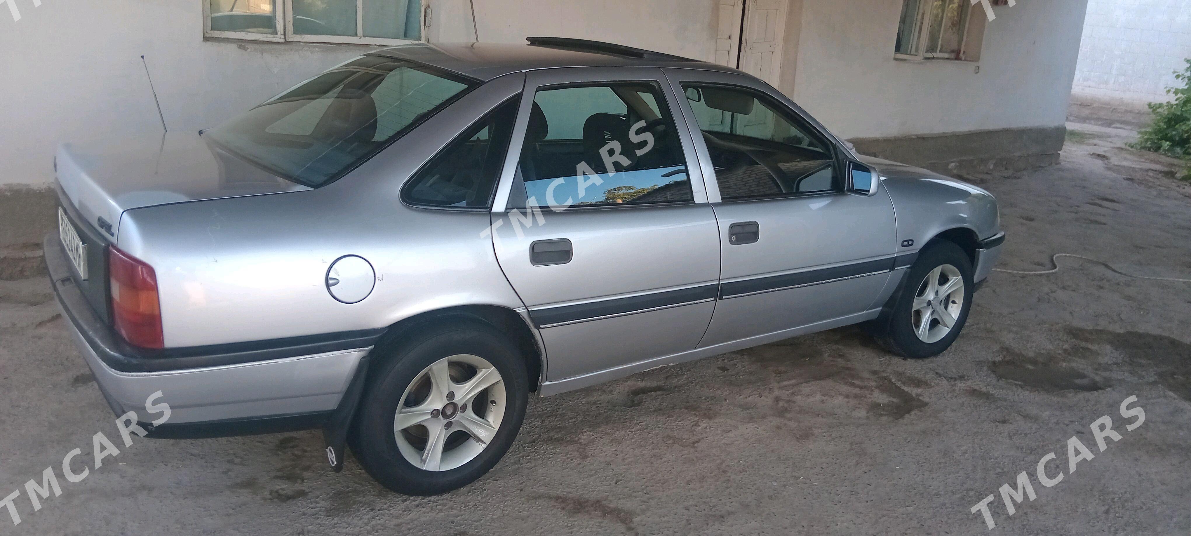 Opel Vectra 1989 - 38 000 TMT - Мургап - img 6