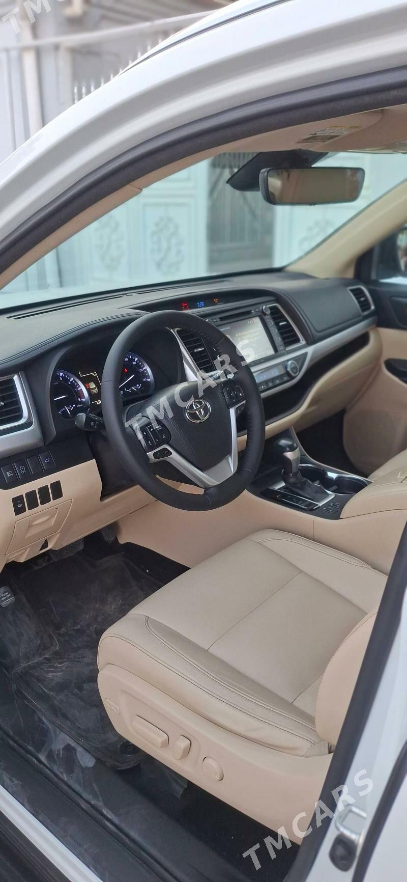 Toyota Highlander 2018 - 480 000 TMT - Хитровка - img 4