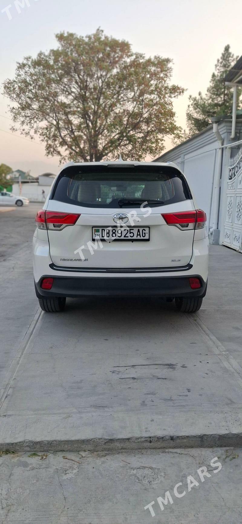 Toyota Highlander 2018 - 480 000 TMT - Хитровка - img 2