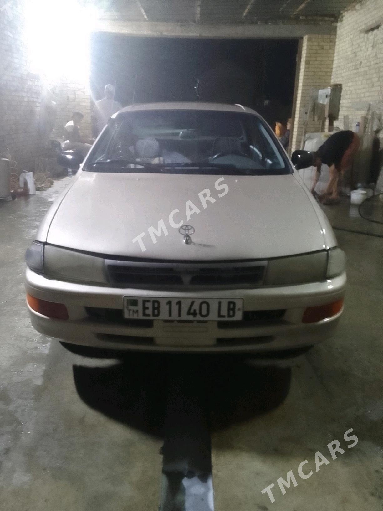 Toyota Carina 1992 - 35 000 TMT - Darganata - img 4