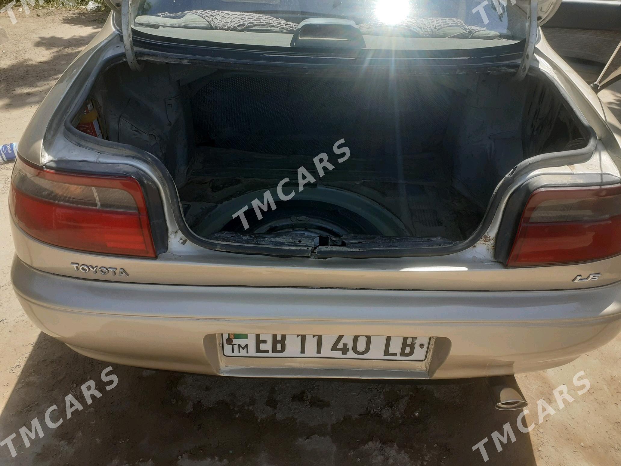 Toyota Carina 1992 - 35 000 TMT - Darganata - img 2