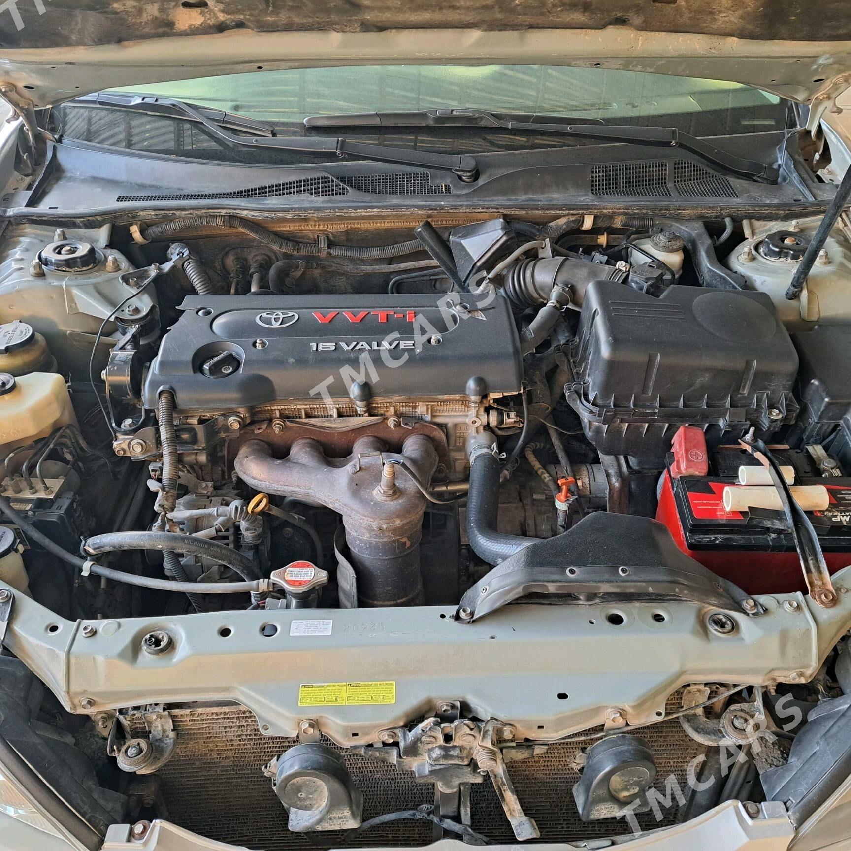 Toyota Camry 2005 - 175 000 TMT - Halaç - img 8