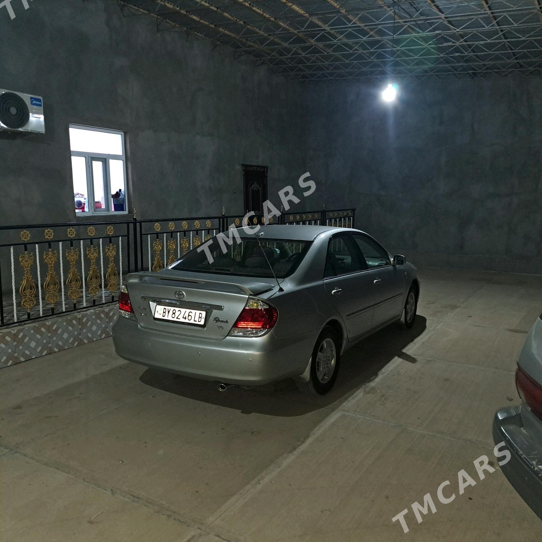 Toyota Camry 2005 - 175 000 TMT - Halaç - img 10