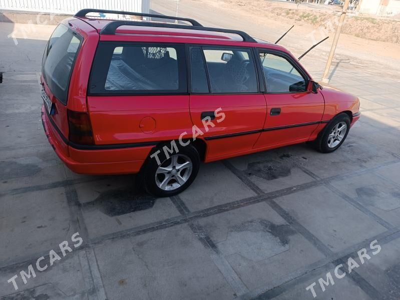 Opel Astra 1993 - 40 000 TMT - Mary - img 7