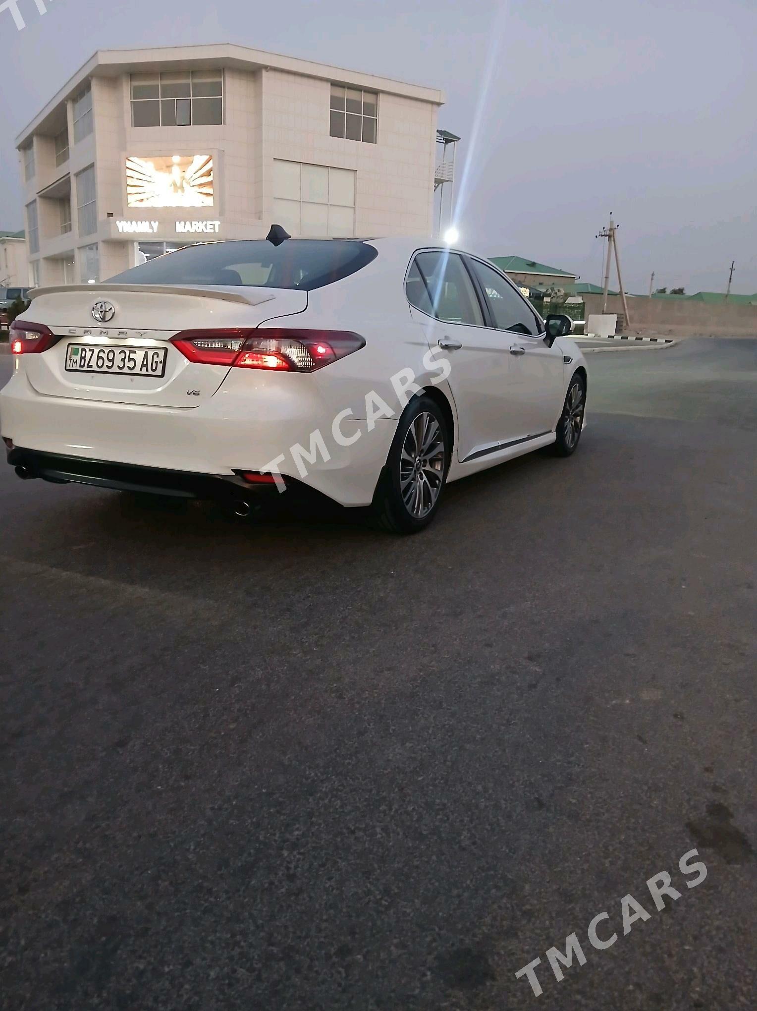 Toyota Camry 2018 - 235 000 TMT - Aşgabat - img 3