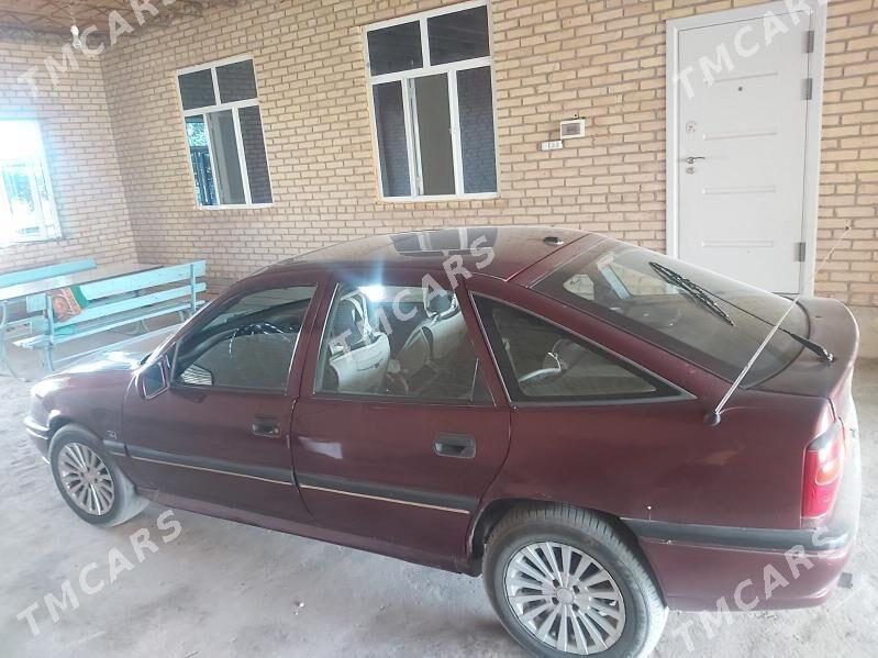 Opel Vectra 1993 - 26 000 TMT - Фарап - img 5