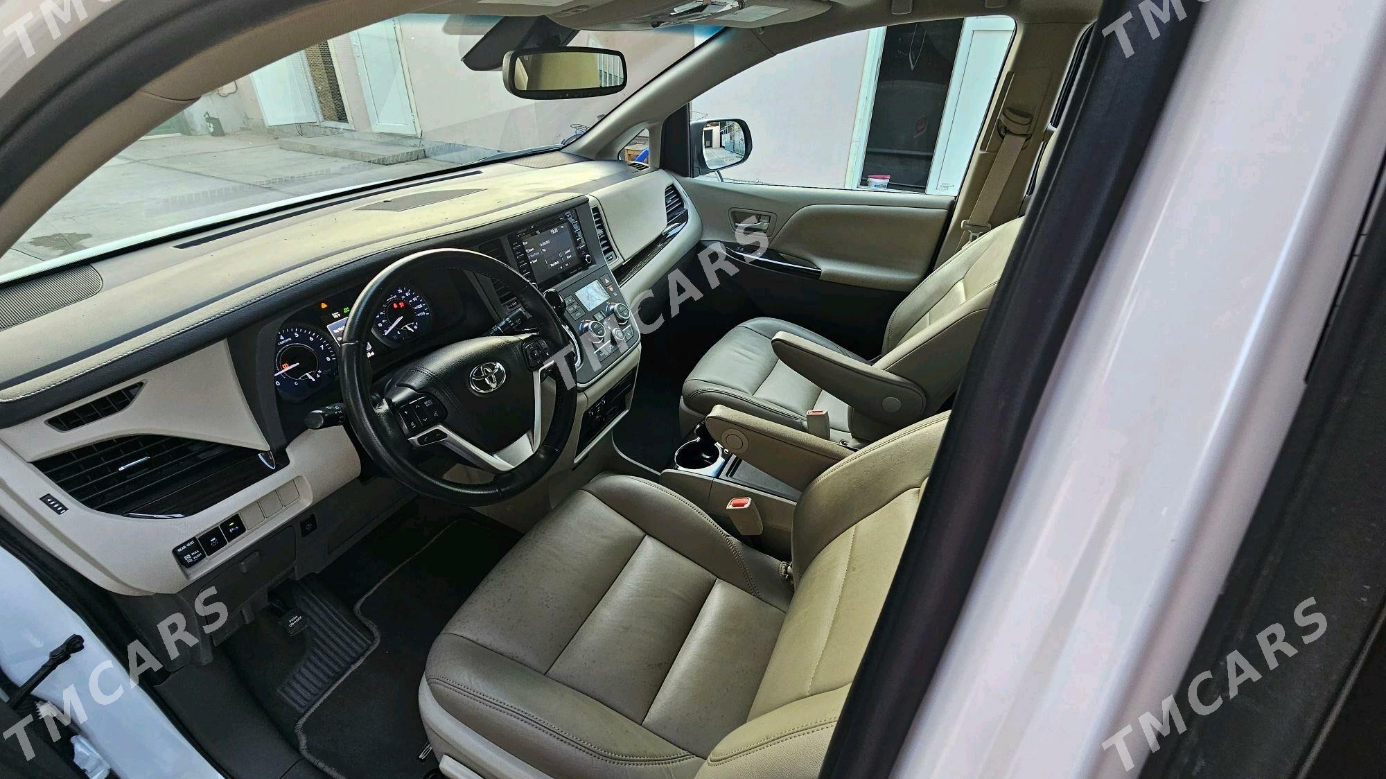 Toyota Sienna 2019 - 500 000 TMT - Ашхабад - img 2
