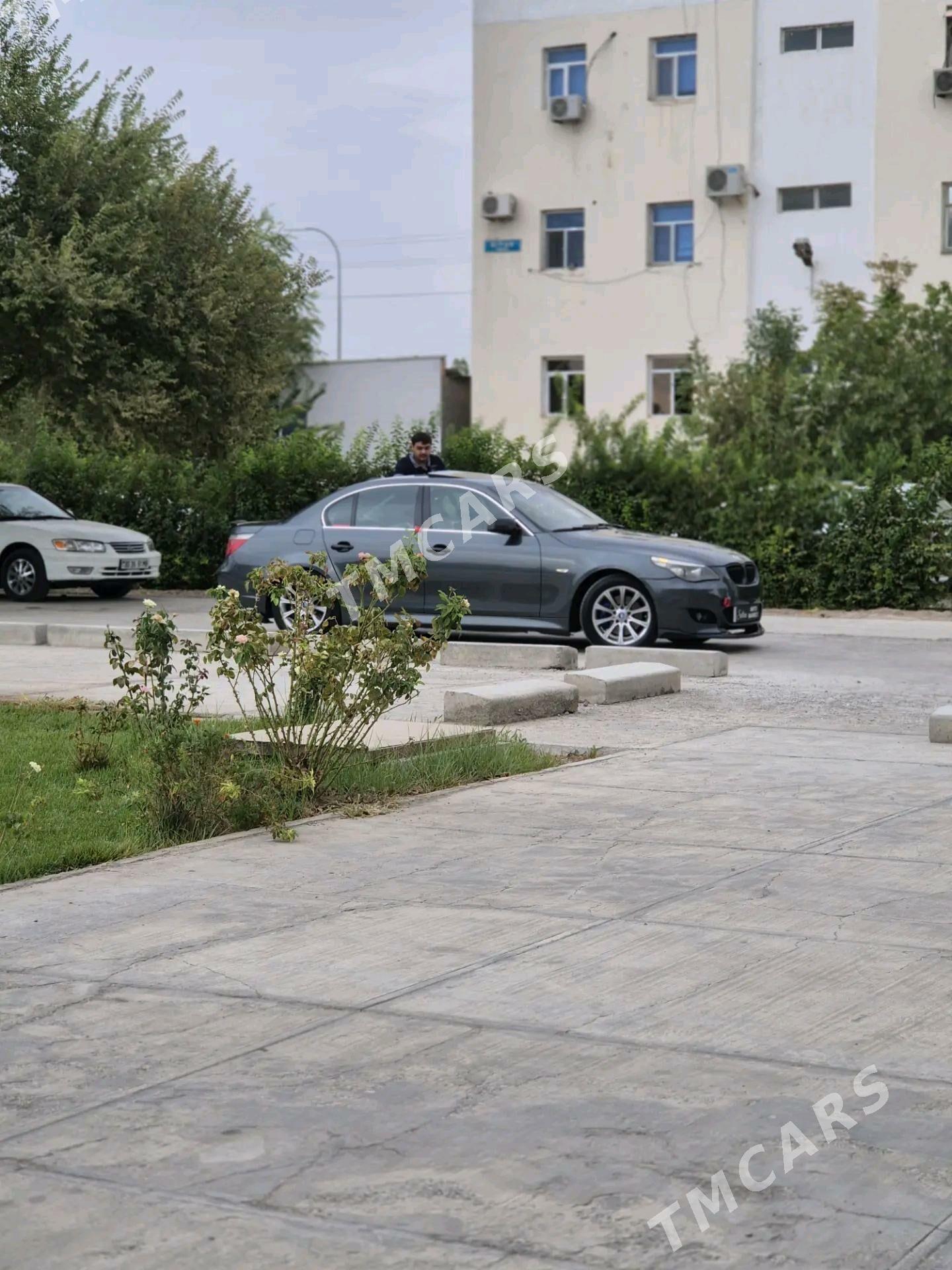 BMW 530 2005 - 150 000 TMT - Çärjew - img 2