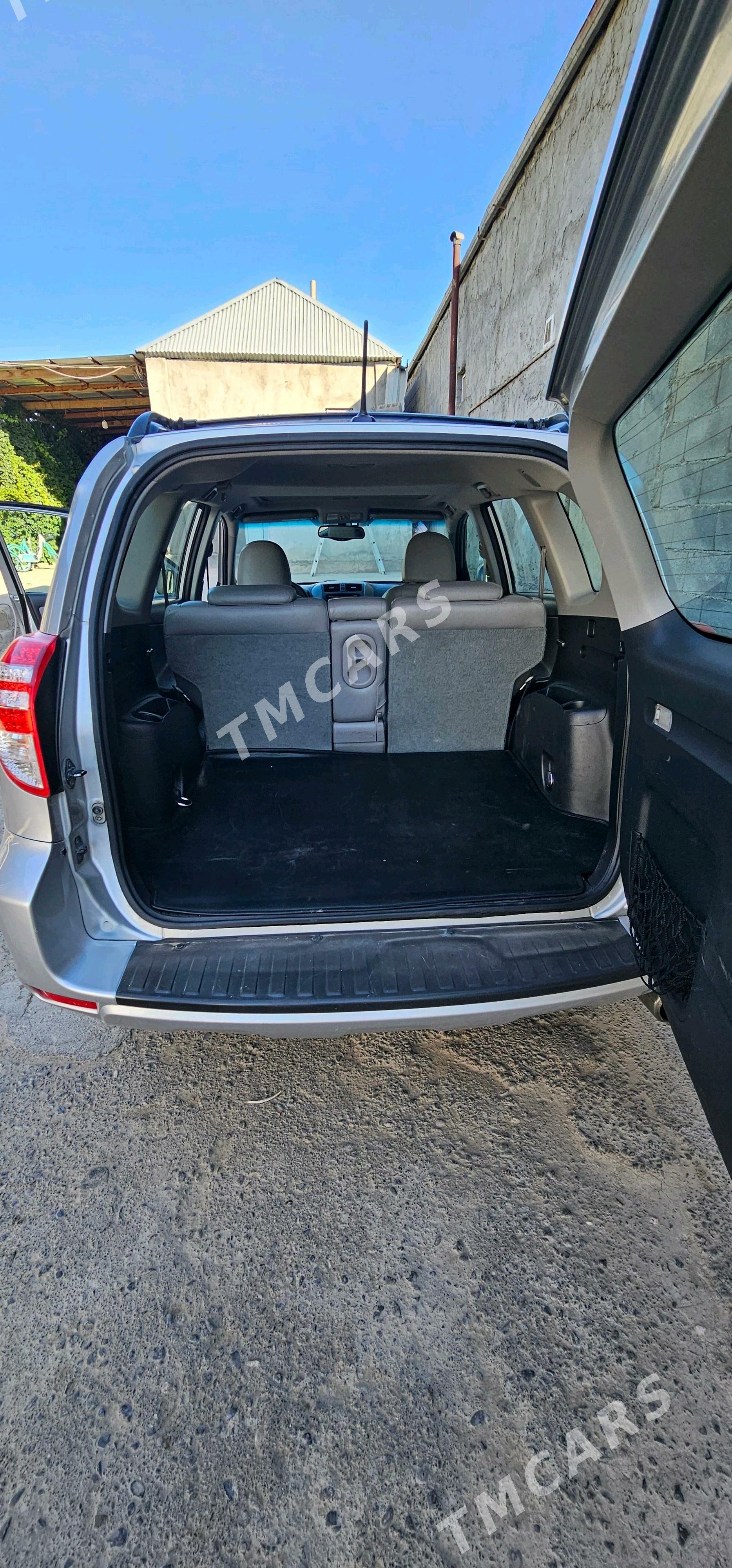 Toyota RAV4 2012 - 250 000 TMT - Ялкым - img 10