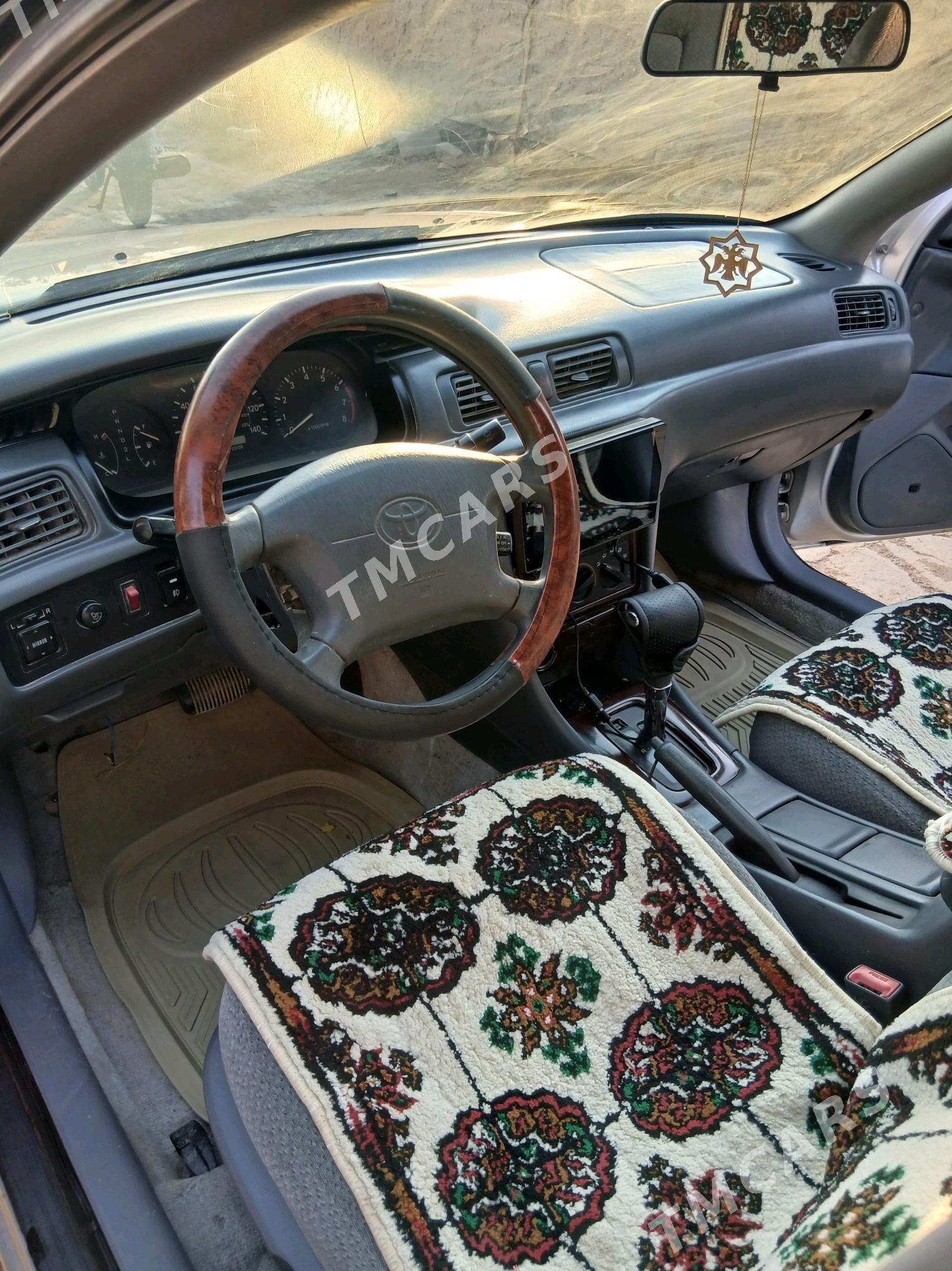 Toyota Camry 2001 - 140 000 TMT - Достлук - img 3
