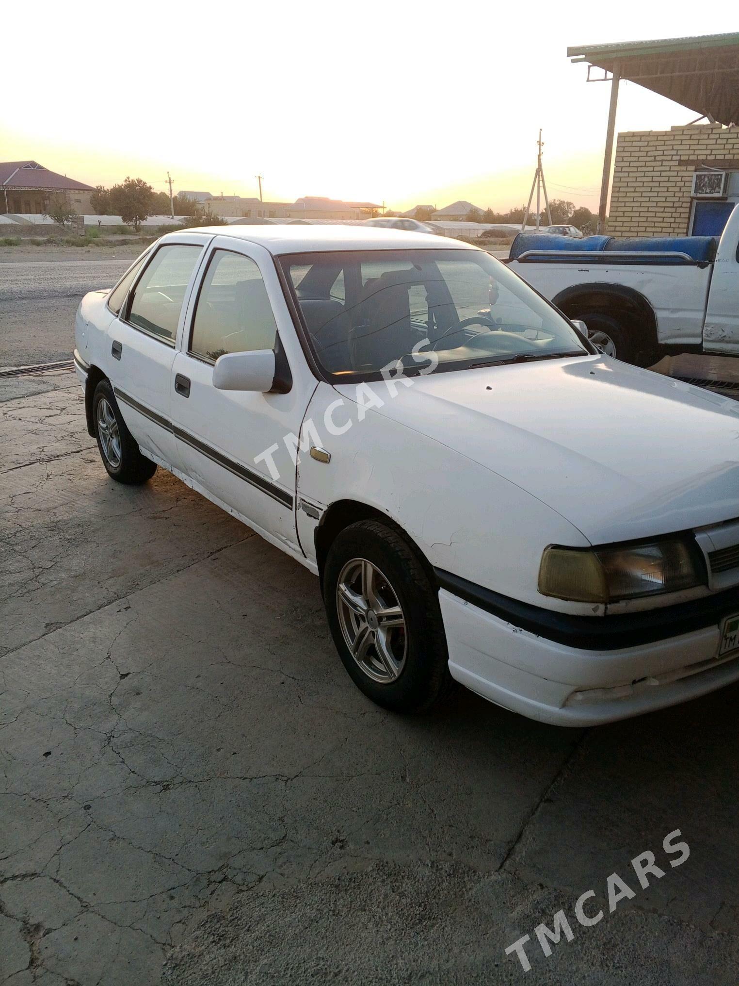 Opel Vectra 1994 - 18 000 TMT - Мары - img 5
