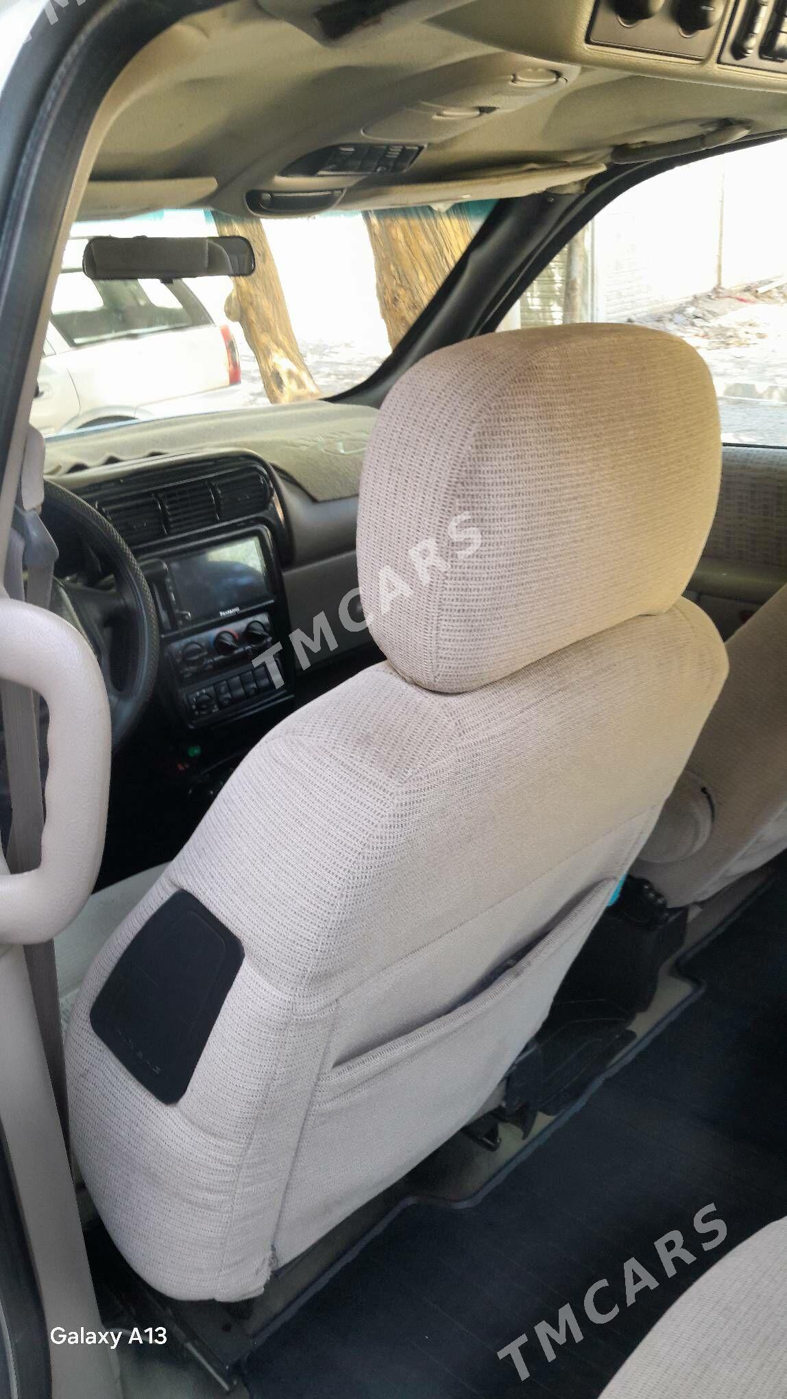 Toyota Sienna 2000 - 85 000 TMT - Мары - img 6