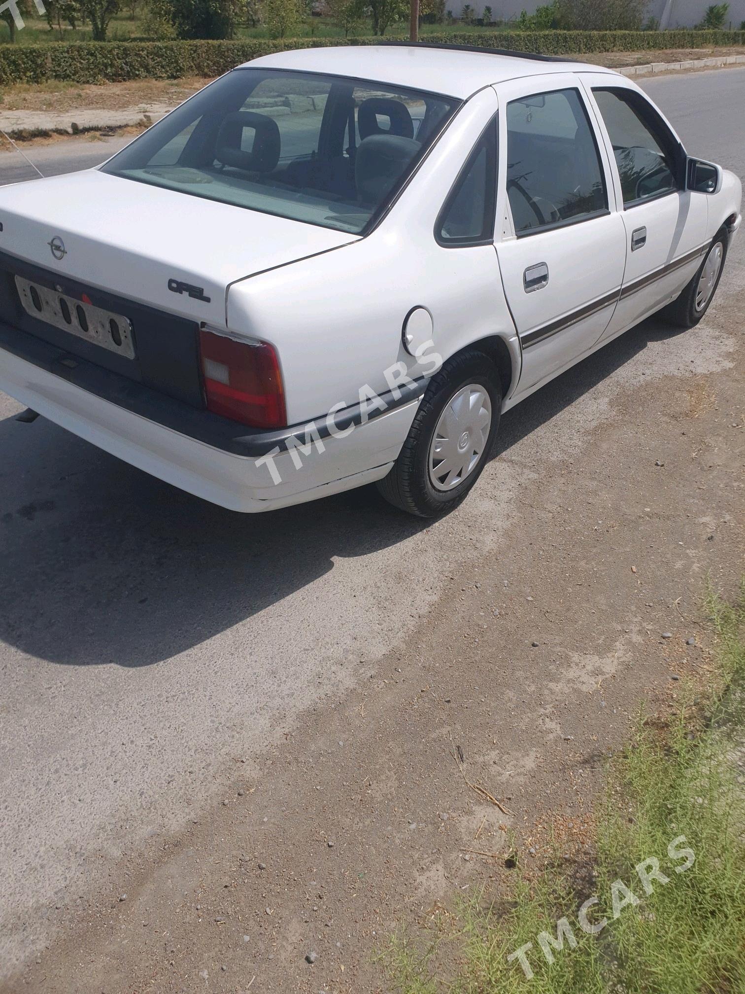 Opel Vectra 1991 - 30 000 TMT - Бахарден - img 3