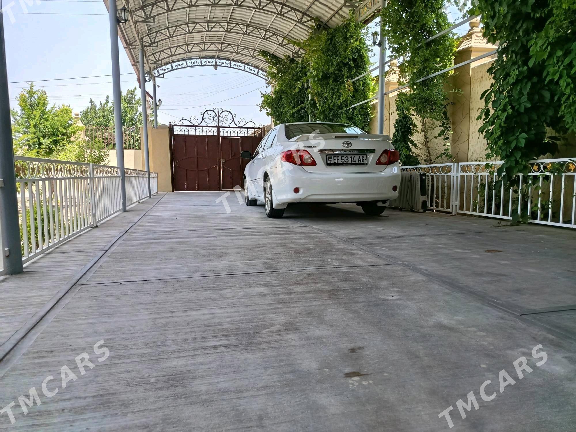 Toyota Corolla 2010 - 152 000 TMT - Ашхабад - img 4