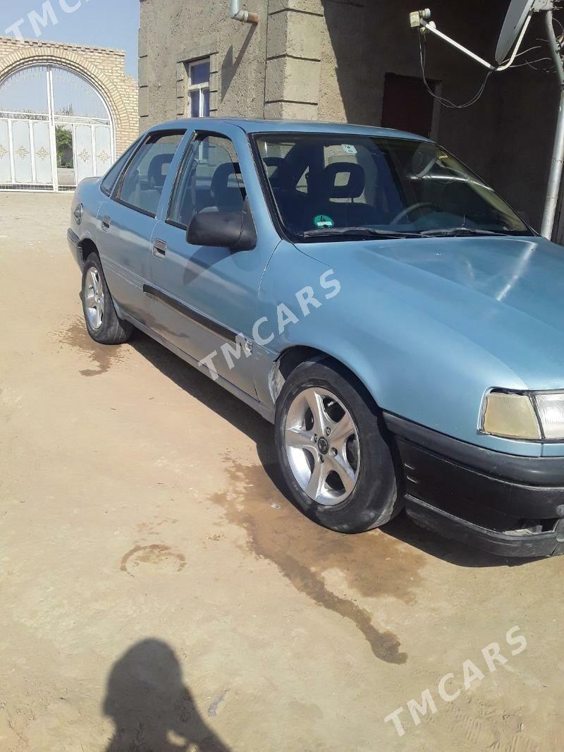 Opel Vectra 1992 - 19 000 TMT - Ёлётен - img 5