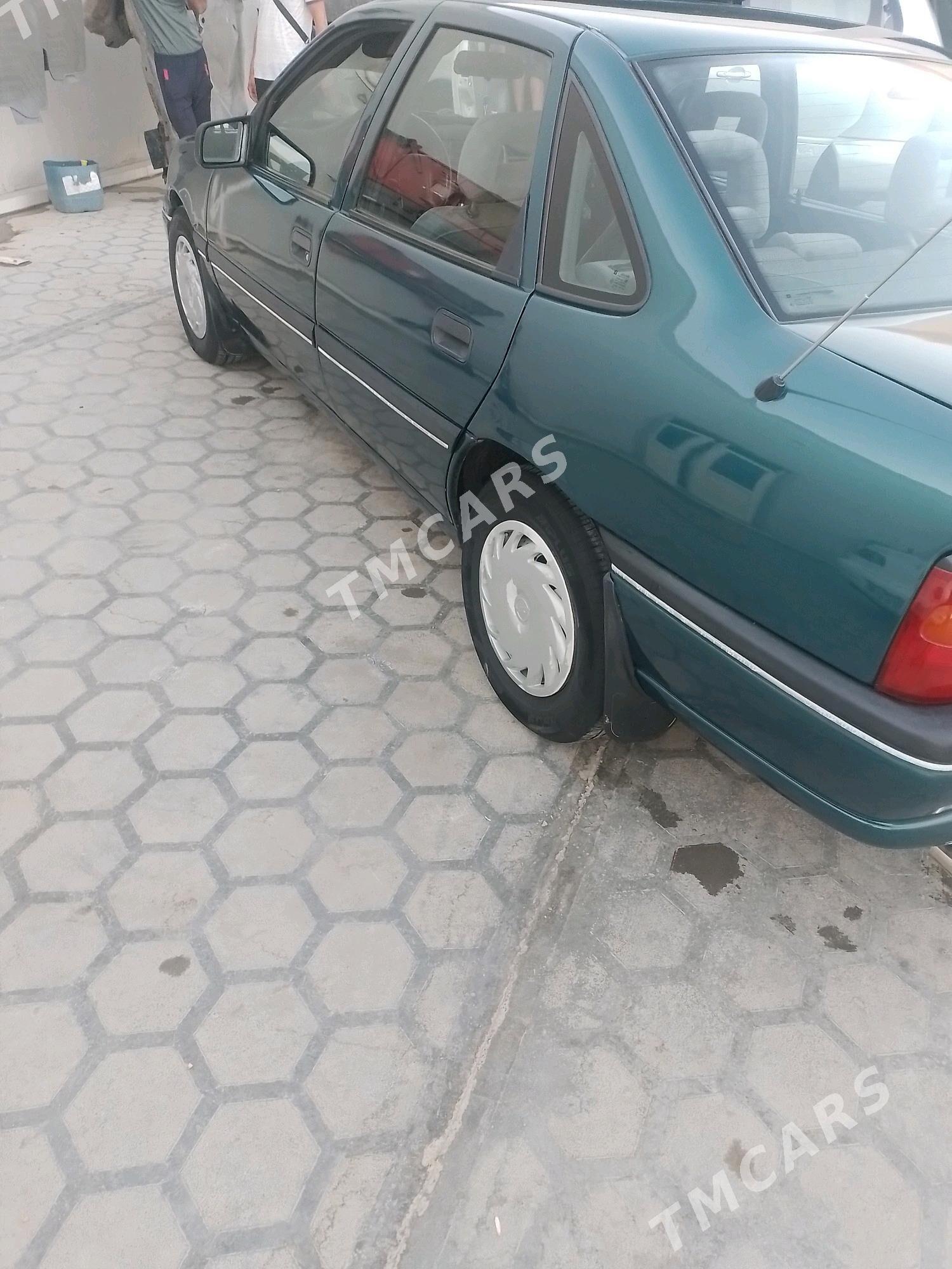 Opel Vectra 1994 - 40 000 TMT - Мары - img 2